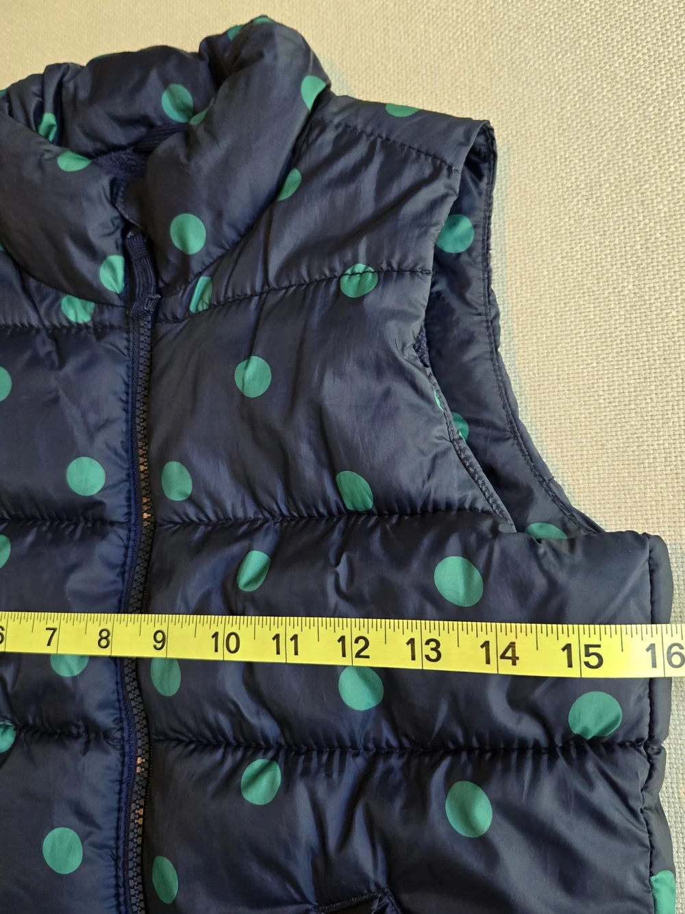 Old Navy Girls Medium 8 Navy Polka Dot Quilted Puffer Vest Zipper Front Winter